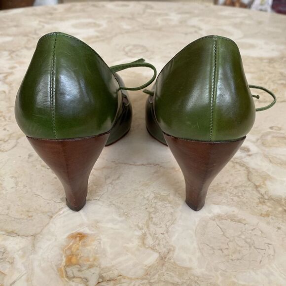 John Fluevog Teapots Darjeeling Leather Pumps Heels Olive Green - Picture 9 of 15